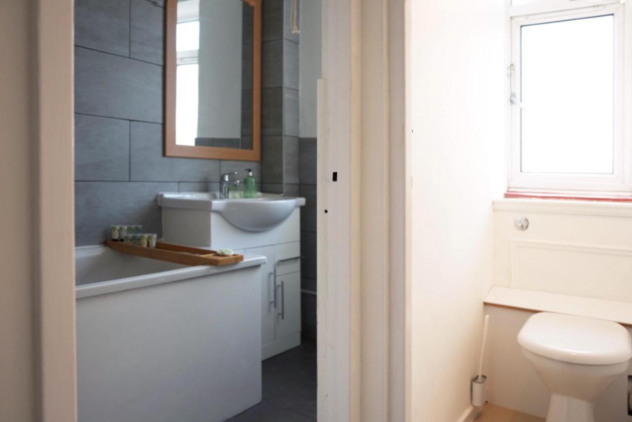 Sophie Place In Vauxhall - 3 Double Beds, 1 Sofa Bed, Spacious Londra Esterno foto