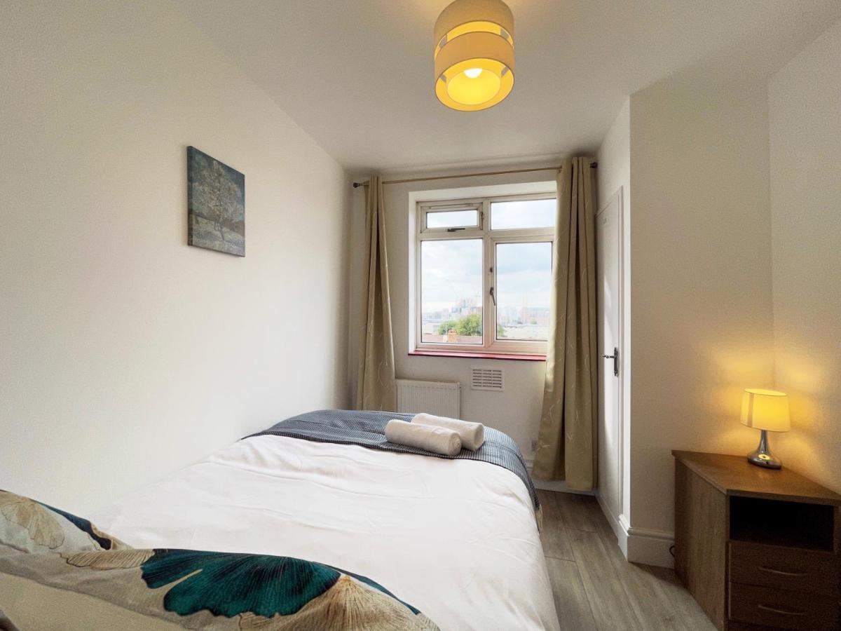 Sophie Place In Vauxhall - 3 Double Beds, 1 Sofa Bed, Spacious Londra Esterno foto